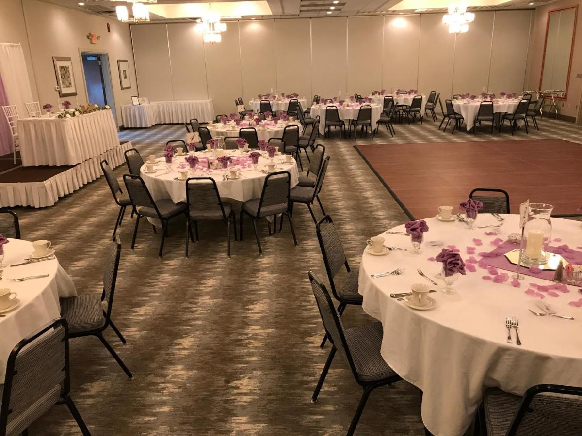 Holiday Inn Martinsburg By Ihg Eksteriør billede